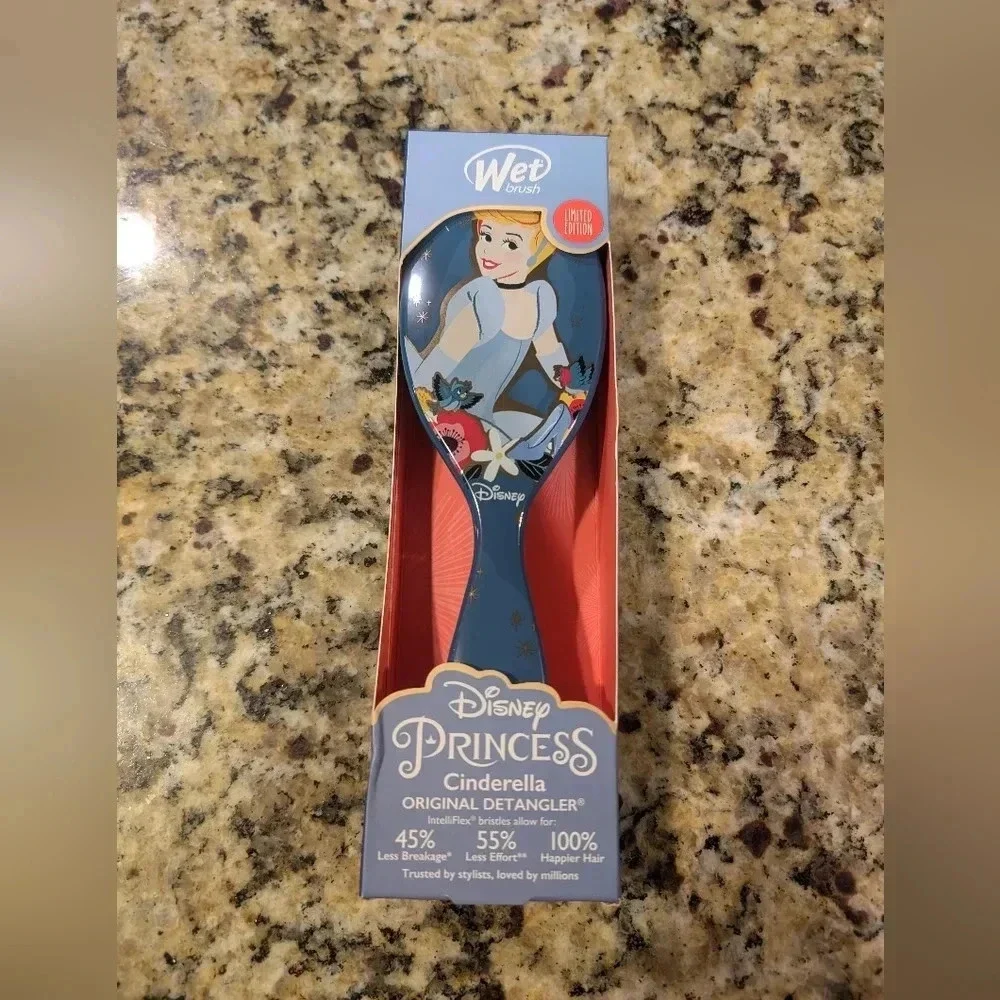 ⚡Wet Brush Original Detangler Brush Cinderella, Disney Princess limited